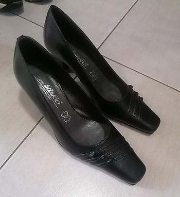 Mokasine: Savršene nove
Br 37
Veliko Sniženje na lalafo.rs — 1 Mokasine: Savršene nove
Br 37
Veliko Sniženje — 1