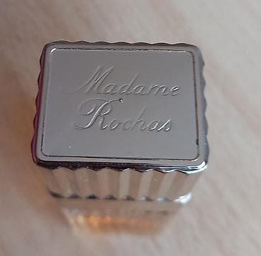 Vintage Madame Rochas edt, 25ml
Vidi se količina
Pre koda
ORIGINAL at lalafo.rs — 2 Vintage Madame Rochas edt, 25ml
Vidi se količina
Pre koda
ORIGINAL — 2