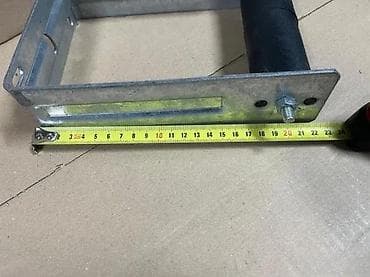 Tool Accessories & Attachments: Metalni nosač/odbojnik za vrata ili kapiju sa valjkom - Robusna at lalafo.rs — 4 Tool Accessories & Attachments: Metalni nosač/odbojnik za vrata ili kapiju sa valjkom - Robusna — 4