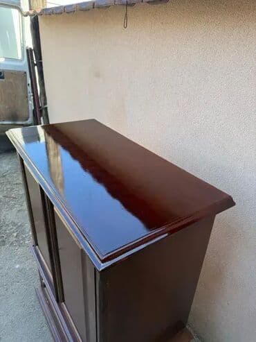 Antique Dressers: Stilska komoda / bar za piće - ODLIČNO OČUVANO - MOGUĆ PREVOZ U at lalafo.rs — 1 Antique Dressers: Stilska komoda / bar za piće - ODLIČNO OČUVANO - MOGUĆ PREVOZ U — 1