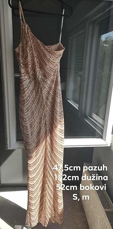 Elegantna ženska večernja haljina na jedno rame. - Duga silueta koja na lalafo.rs — 2 Elegantna ženska večernja haljina na jedno rame. - Duga silueta koja — 2