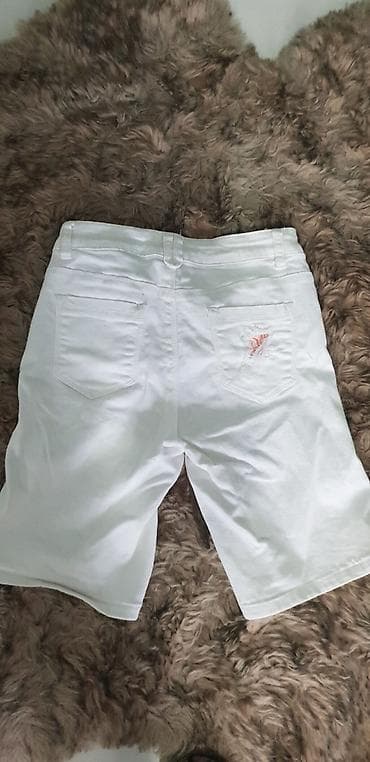 Šorc teksas bela boja na vezen cvet.
S,M
200 AKCIJA na lalafo.rs — 2 Šorc teksas bela boja na vezen cvet.
S,M
200 AKCIJA — 2