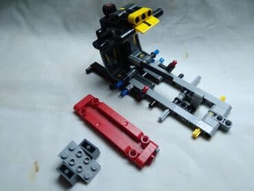 Lego automobil + dva dela oko 15 cm, nekompletan.za delove na lalafo.rs Lego automobil + dva dela oko 15 cm, nekompletan.za delove