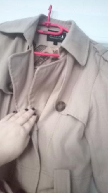 pantalone butiku ali: Ženski bež trenč mantil BANNA (veličina L) - Klasik kroj sa dvorednim na lalafo.rs — 3 pantalone butiku ali: Ženski bež trenč mantil BANNA (veličina L) - Klasik kroj sa dvorednim — 3