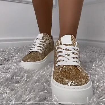 Nove patike
Br 38
Predivne na lalafo.rs — 7 Nove patike
Br 38
Predivne — 7