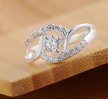 za svaki dan: Srebrni prsten sa sjajnim cirkonima – elegantan talasni dizajn - at lalafo.rs — 4 za svaki dan: Srebrni prsten sa sjajnim cirkonima – elegantan talasni dizajn - — 4