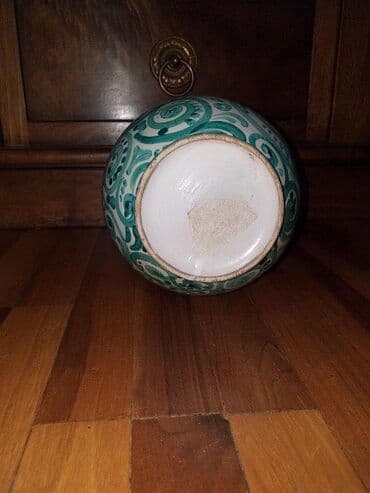 Antique tableware: Italijanski, keramicki bokal rucno dekorisan. Visina 20cm at lalafo.rs — 1 Antique tableware: Italijanski, keramicki bokal rucno dekorisan. Visina 20cm — 1