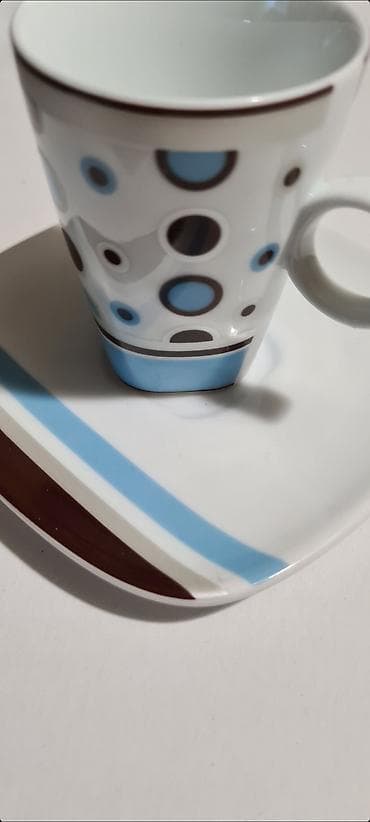 ★ Na prodaju za Espresso kafu, set od 4 šoljice sa tacnama dizajna na lalafo.rs — 3 ★ Na prodaju za Espresso kafu, set od 4 šoljice sa tacnama dizajna — 3