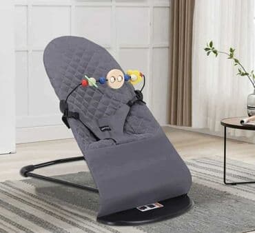 Bebi ležaljka u sivoj boji, dizajnirana za udobnost i zabavu beba na lalafo.rs — 2 Bebi ležaljka u sivoj boji, dizajnirana za udobnost i zabavu beba — 2