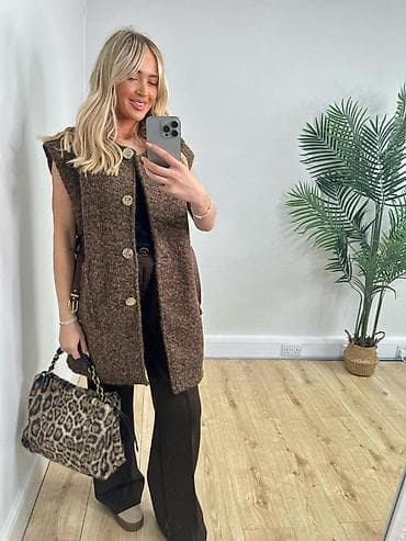 🔥Ženska bezrukavna prsluk-tunika sa krupnim dugmadima
✅Cena 2300 din na lalafo.rs — 1 🔥Ženska bezrukavna prsluk-tunika sa krupnim dugmadima
✅Cena 2300 din — 1