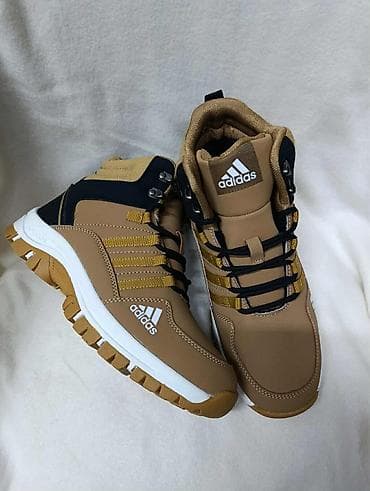 Adidas muške planinarske patike/čizme srednje visine. - Model at lalafo.rs — 4 Adidas muške planinarske patike/čizme srednje visine. - Model — 4