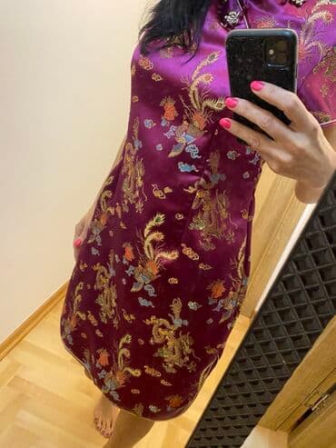 Haljine: Svilena qipao/cheongsam haljina u bogatoj boji šljive sa na lalafo.rs Haljine: Svilena qipao/cheongsam haljina u bogatoj boji šljive sa
