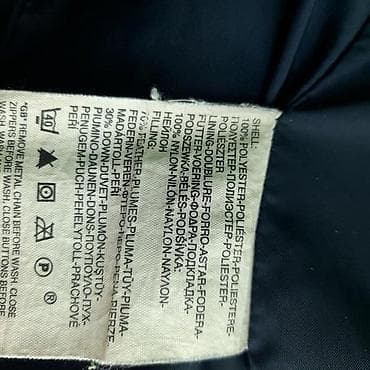 Jakna levis, vel. M, perjana marka: levis veličina: m materijal na lalafo.rs — 6 Jakna levis, vel. M, perjana marka: levis veličina: m materijal — 6