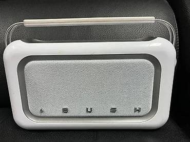 Bush prenosni radio (DAB/FM) - Kompaktan retro dizajn u beloj boji sa na lalafo.rs Bush prenosni radio (DAB/FM) - Kompaktan retro dizajn u beloj boji sa