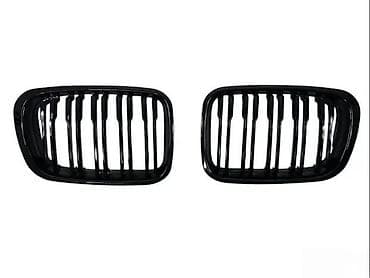 Prednja maska bubrezi Bmw e46 98. - 01. M look. Prednja maska Bmw e46 na lalafo.rs Prednja maska bubrezi Bmw e46 98. - 01. M look. Prednja maska Bmw e46