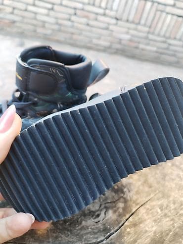 Champion cizmice za decake br 22 Samo jedna gore malo oljistena ostalo na lalafo.rs — 7 Champion cizmice za decake br 22 Samo jedna gore malo oljistena ostalo — 7