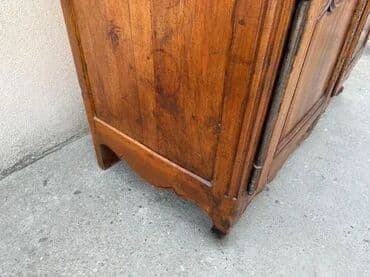 Antique Dressers: Stilska komoda iz 19. veka 🏛️✨ Autentičan komad iz 19. veka, u at lalafo.rs — 3 Antique Dressers: Stilska komoda iz 19. veka 🏛️✨ Autentičan komad iz 19. veka, u — 3
