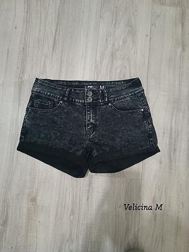 pantalone butiku ali: Ženske teksas šorts – crni isprani (acid wash) izgled. - Brend: FS na lalafo.rs — 1 pantalone butiku ali: Ženske teksas šorts – crni isprani (acid wash) izgled. - Brend: FS — 1