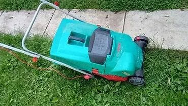**Skidač mahovine-vertikulator Bosch UniversalVerticut 1100** ID na lalafo.rs — 8 **Skidač mahovine-vertikulator Bosch UniversalVerticut 1100** ID — 8