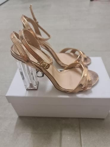 Sandale raznih boja i modela. svi su brojevi 38. samo zlatne cizme na lalafo.rs — 6 Sandale raznih boja i modela. svi su brojevi 38. samo zlatne cizme — 6