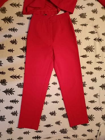 M, bоја - Crvena na lalafo.rs — 4 M, bоја - Crvena — 4