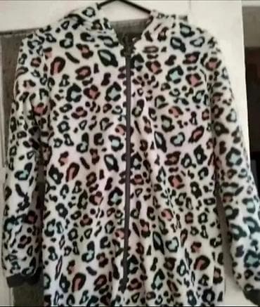 Jednodelna pidzama br.134/140 u super stanju na lalafo.rs — 2 Jednodelna pidzama br.134/140 u super stanju — 2