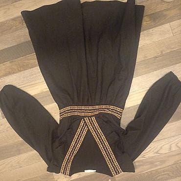 dve suknje po: Crna duga haljina sa dugim rukavima i boho/etno detaljima. - at lalafo.rs — 1 dve suknje po: Crna duga haljina sa dugim rukavima i boho/etno detaljima. - — 1