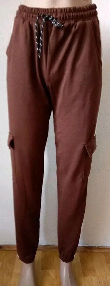 Sportske pantalone – braon boja sa belom bočnom prugom. Veličina: XL - at lalafo.rs — 1 Sportske pantalone – braon boja sa belom bočnom prugom. Veličina: XL - — 1