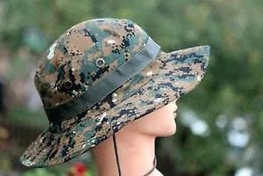 za svaki dan: Lovački Šešir sa maskirnom šarom Nemačka. Lovački šešir. Kao nov na lalafo.rs — 7 za svaki dan: Lovački Šešir sa maskirnom šarom Nemačka. Lovački šešir. Kao nov — 7