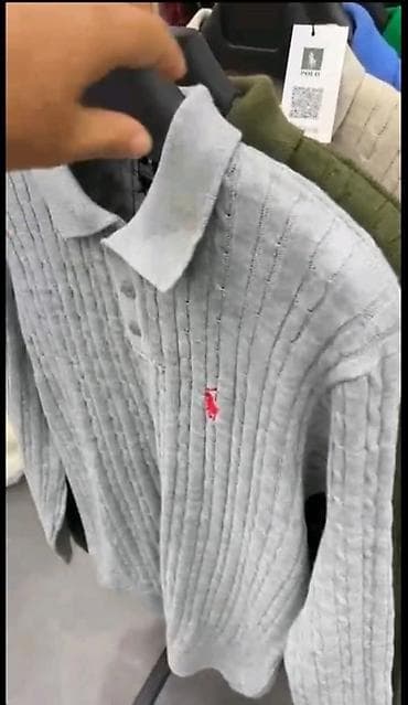 Pleteni džemper s kragnom na kopčanje (polo stil) - Materijal na lalafo.rs — 1 Pleteni džemper s kragnom na kopčanje (polo stil) - Materijal — 1