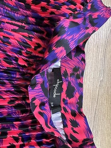 Plisirana suknja Chiccode - Brend: Chiccode - Veličina: S - Kroj na lalafo.rs — 2 Plisirana suknja Chiccode - Brend: Chiccode - Veličina: S - Kroj — 2