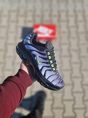 Nike air tn patike
Novo
Brojevi 36 do 46
fb Moja Kupovina 1 na lalafo.rs — 7 Nike air tn patike
Novo
Brojevi 36 do 46
fb Moja Kupovina 1 — 7