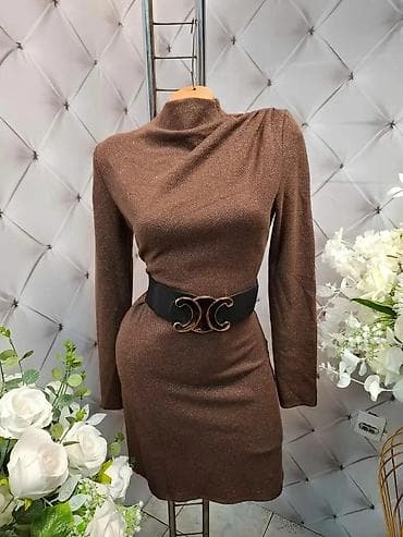 Elegantna mini haljina sa dugim rukavima i blago naborenim, visokim na lalafo.rs Elegantna mini haljina sa dugim rukavima i blago naborenim, visokim