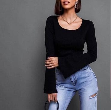 Bluza sa blago zvonastim rukavima na lalafo.rs Bluza sa blago zvonastim rukavima