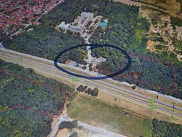 Izdajem poslovni prostor kod KBC Bežanijska kosa od 60m2. Izdajem na lalafo.rs Izdajem poslovni prostor kod KBC Bežanijska kosa od 60m2. Izdajem