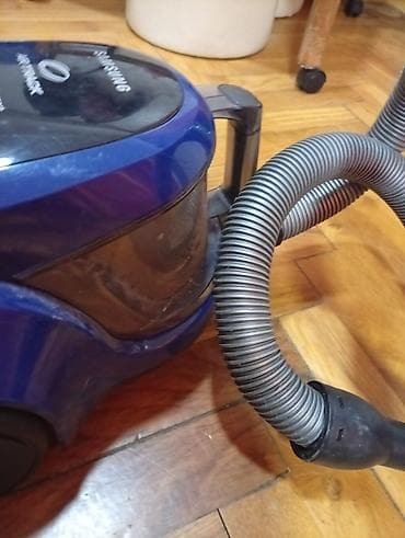 Irons: Samsung usisivač bez kese – Air Track ciklonska tehnologija - Tip at lalafo.rs — 3 Irons: Samsung usisivač bez kese – Air Track ciklonska tehnologija - Tip — 3