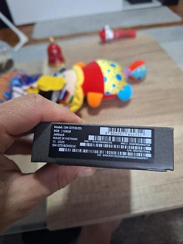 Nov telefon Samsung s 25 fe ram 8 go,128 go memorial. 500€ na lalafo.rs — 1 Nov telefon Samsung s 25 fe ram 8 go,128 go memorial. 500€ — 1