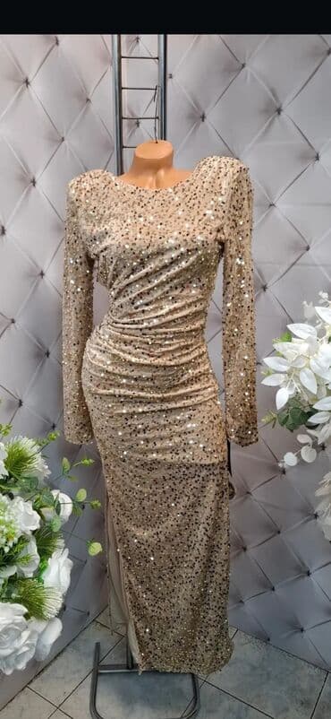 4700din dostupna u vise boja na lalafo.rs 4700din dostupna u vise boja