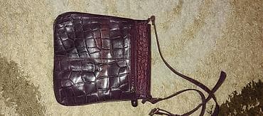 Torba preko ramena, bordo ljubičaste boje, sa teksturom koja podseća na lalafo.rs — 3 Torba preko ramena, bordo ljubičaste boje, sa teksturom koja podseća — 3