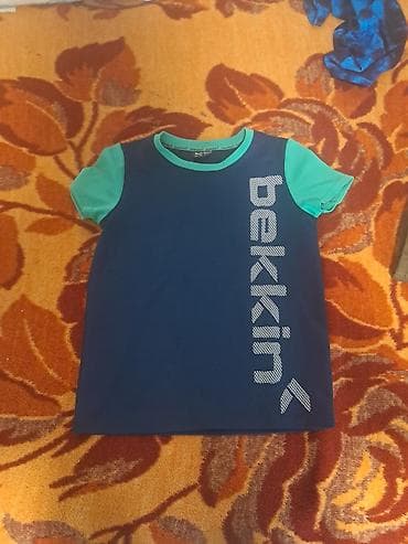 Okrugli izrez, Kratak rukav na lalafo.rs Okrugli izrez, Kratak rukav