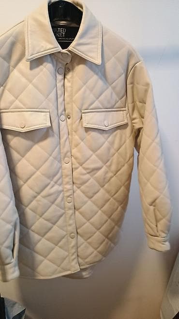 Zenska jakna Stradivarius xs Bez, postavljena, sa postavom Bez ikakvih at lalafo.rs Zenska jakna Stradivarius xs Bez, postavljena, sa postavom Bez ikakvih