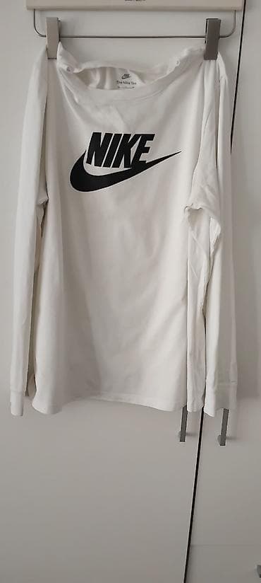 Nike majica dugih rukava. velicina XL, nosena par puta na lalafo.rs — 1 Nike majica dugih rukava. velicina XL, nosena par puta — 1