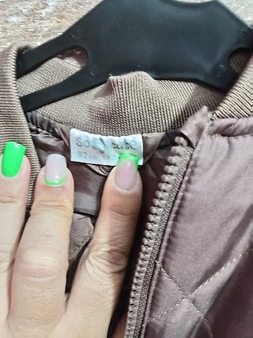 Dečija prošivena bomber jakna u braon boji, idealna za prelazni na lalafo.rs — 2 Dečija prošivena bomber jakna u braon boji, idealna za prelazni — 2