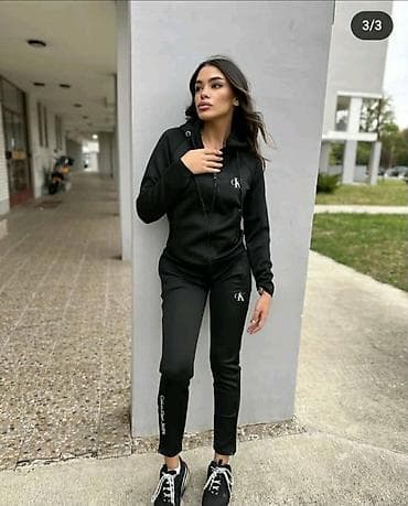 Women's Sweatsuits: Mokra likra
m, l xl, 2xl at lalafo.rs — 2 Women's Sweatsuits: Mokra likra
m, l xl, 2xl — 2