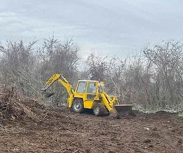 Bager na prodaju, u dobrom stanju. Za vise informacija ostavite Vas na lalafo.rs Bager na prodaju, u dobrom stanju. Za vise informacija ostavite Vas