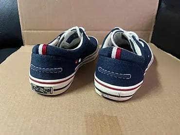 *** SUPER AKCIJA *** #2260 Patike Tommy Hilfiger - Vic; Dobor očuvane na lalafo.rs — 4 *** SUPER AKCIJA *** #2260 Patike Tommy Hilfiger - Vic; Dobor očuvane — 4