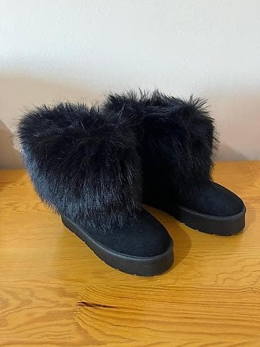 Ugg obuća 38.5, bоја - Crna na lalafo.rs — 1 Ugg obuća 38.5, bоја - Crna — 1