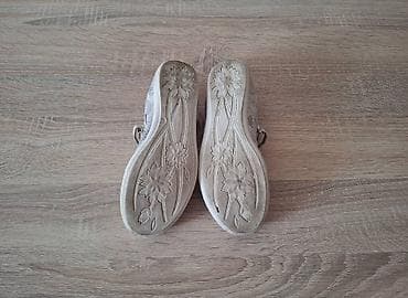 Očuvane krem baletanke Pavle br 33 ug 21 cm Marke Pavle Izmereno na lalafo.rs — 4 Očuvane krem baletanke Pavle br 33 ug 21 cm Marke Pavle Izmereno — 4