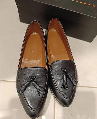 Crne kožne mokasine Labrador sa ukrasnim resama. Elegantne i udobne na lalafo.rs — 10 Crne kožne mokasine Labrador sa ukrasnim resama. Elegantne i udobne — 10