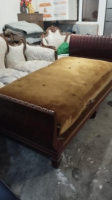 Stilske sofe: Antikvanska ležaljka/sofa od punog drveta moguca je dostava - na lalafo.rs — 2 Stilske sofe: Antikvanska ležaljka/sofa od punog drveta moguca je dostava - — 2